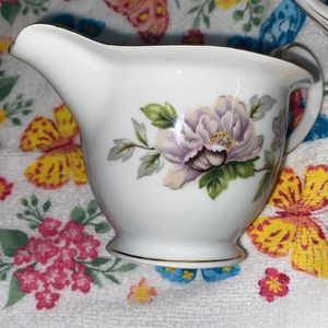 Vintage Sugar and creamer set